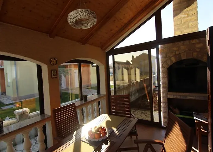 Holiday Suric Nyaraló