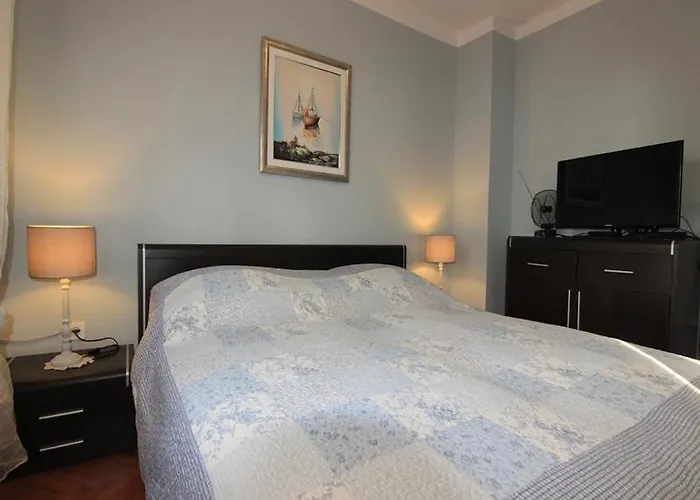 Nyaraló Holiday Suric